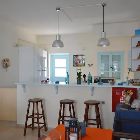 Aeolis Santorini * Perissa (Santorini)
