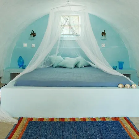 Aeolis Santorini *