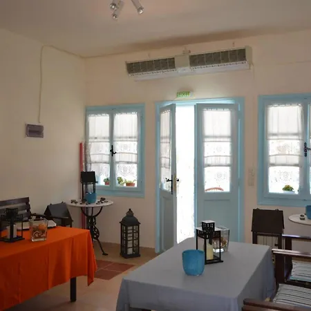 Holiday home Aeolis Santorini *