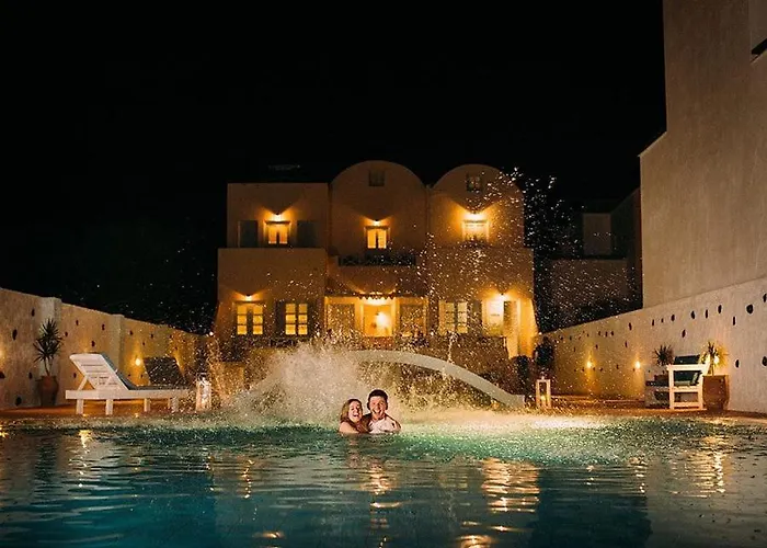 Aeolis Santorini Holiday home Perissa (Santorini)