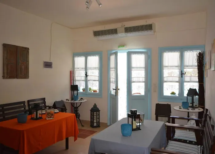 Holiday home Aeolis Santorini *