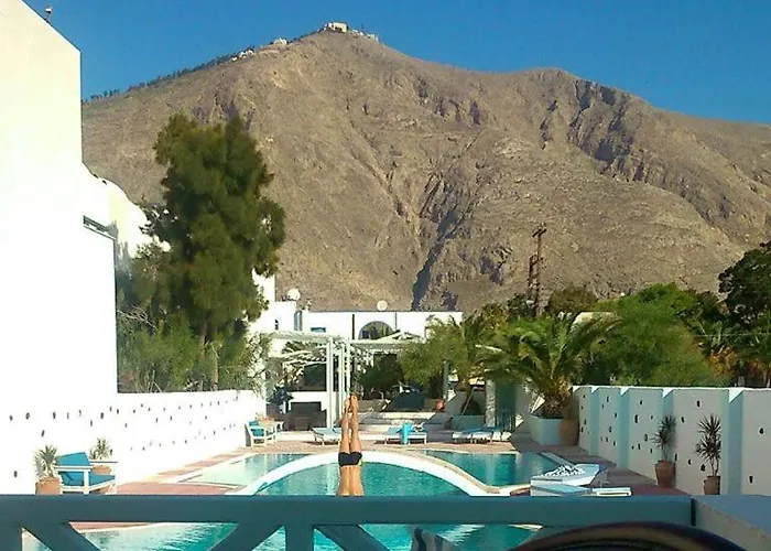 Aeolis Santorini * Perissa (Santorini)