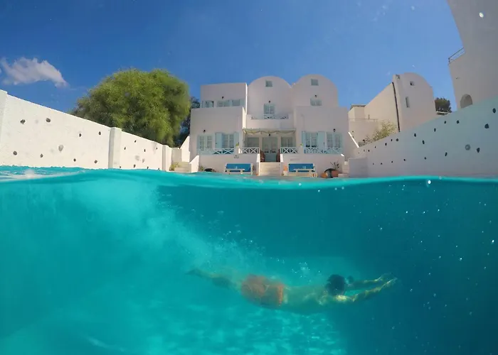 Aeolis Santorini * 佩里萨