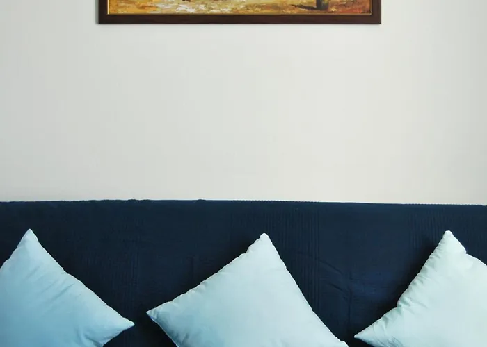 Aeolis Santorini 佩里萨